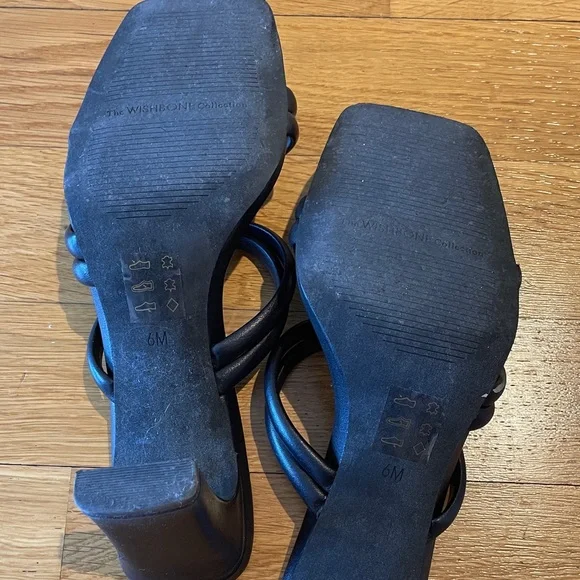 Sandals - Picture 3 of 4